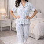 Short-sleeved pajamas